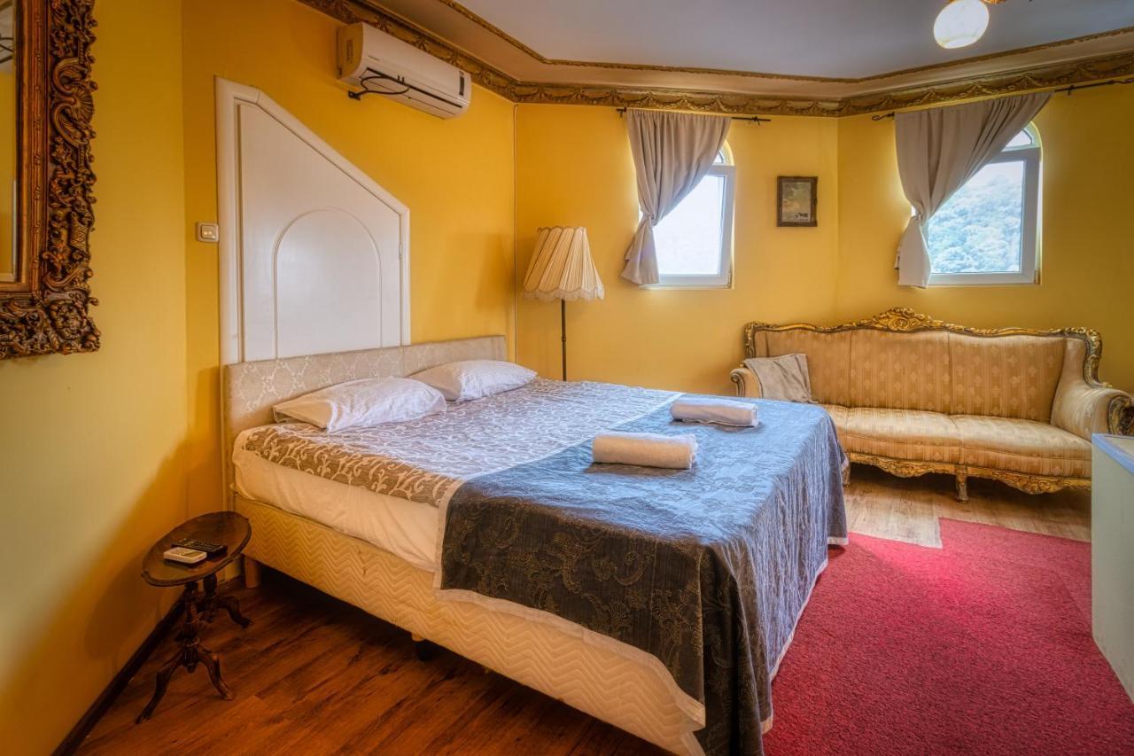 Vila Rococo Белград Екстериор снимка