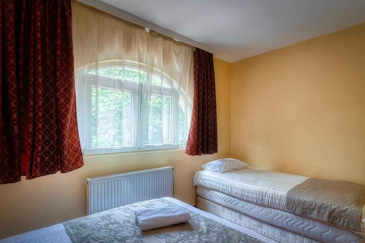 Vila Rococo Белград Екстериор снимка